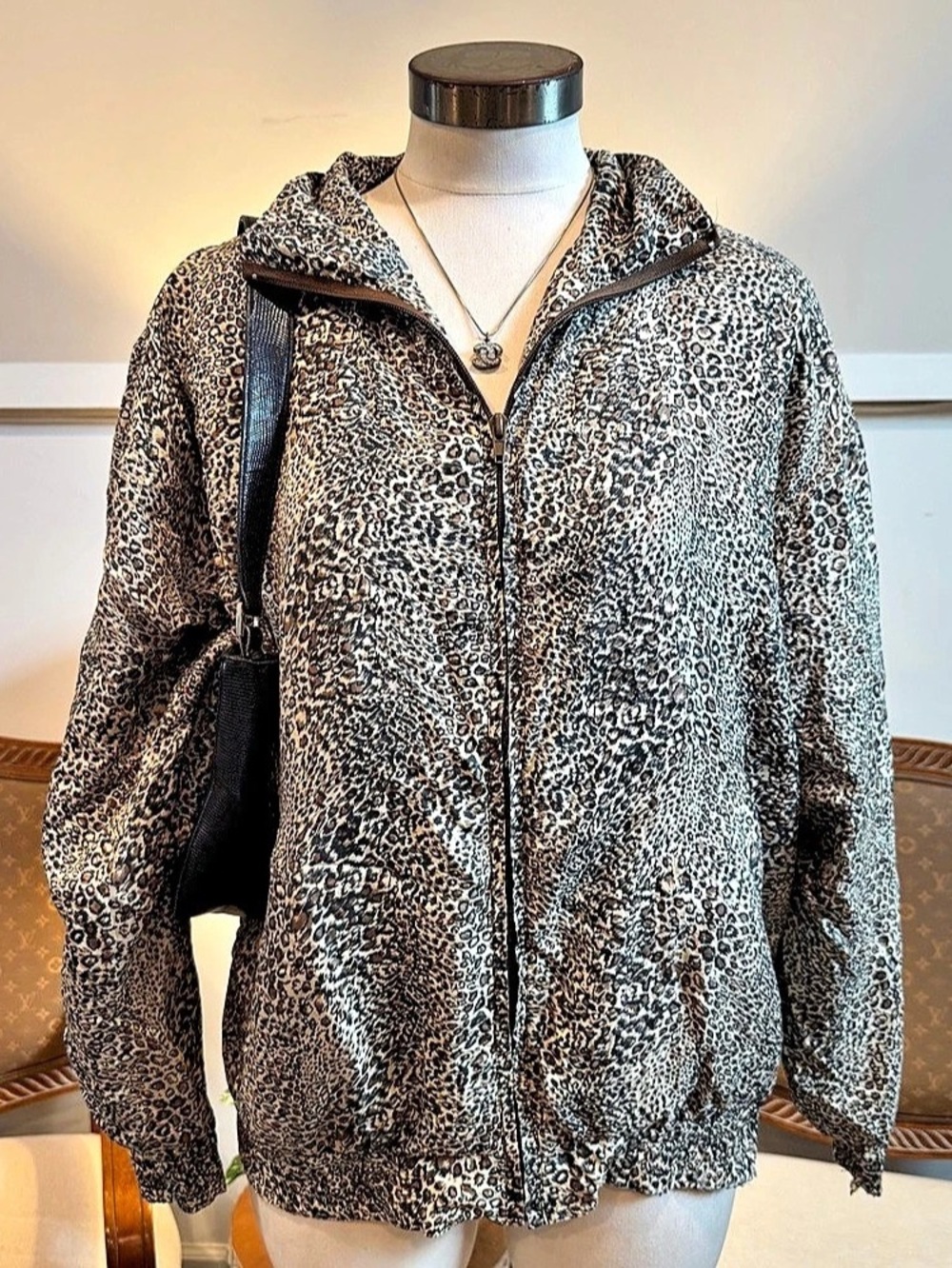 Vintage 90s Leopard Animal Print 100% Silk Bomber Jacket Size Medium Unisex